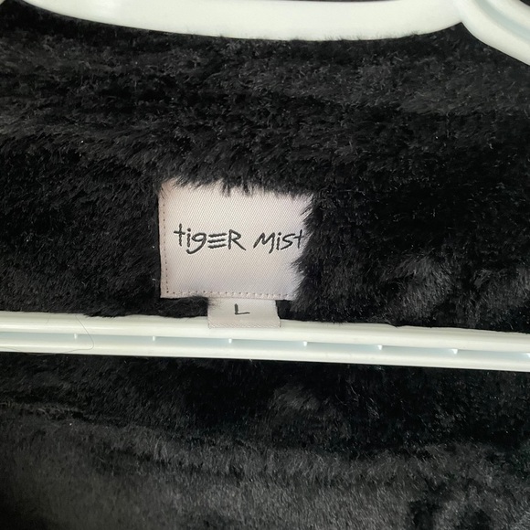 Tiger Mist Faux Suede Shearling Jacket - Picture 9 of 13